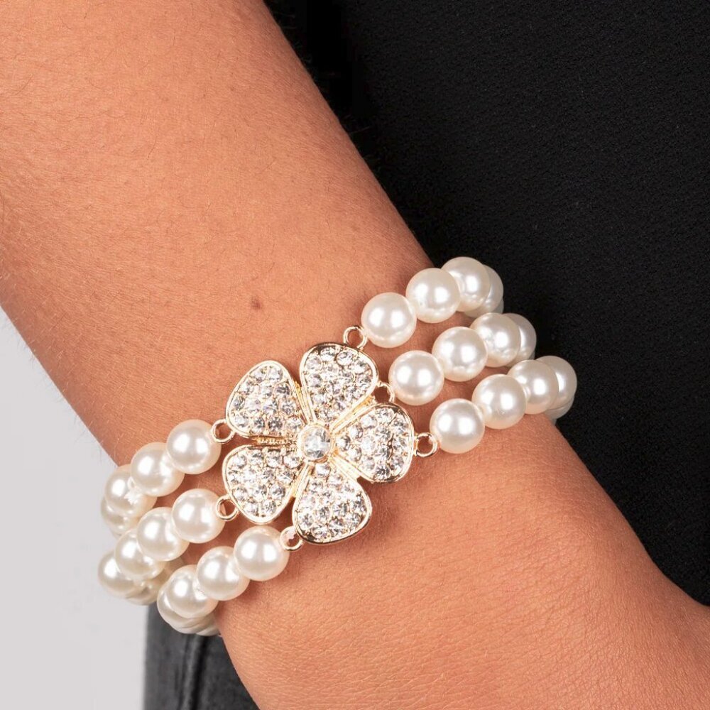 Paparazzi Jewelry Accessories - Park Avenue Orchard - Gold Bracelet - Vintage